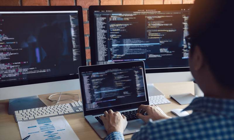 数据科学选型：R与Python如何赋能安福县网站建设？